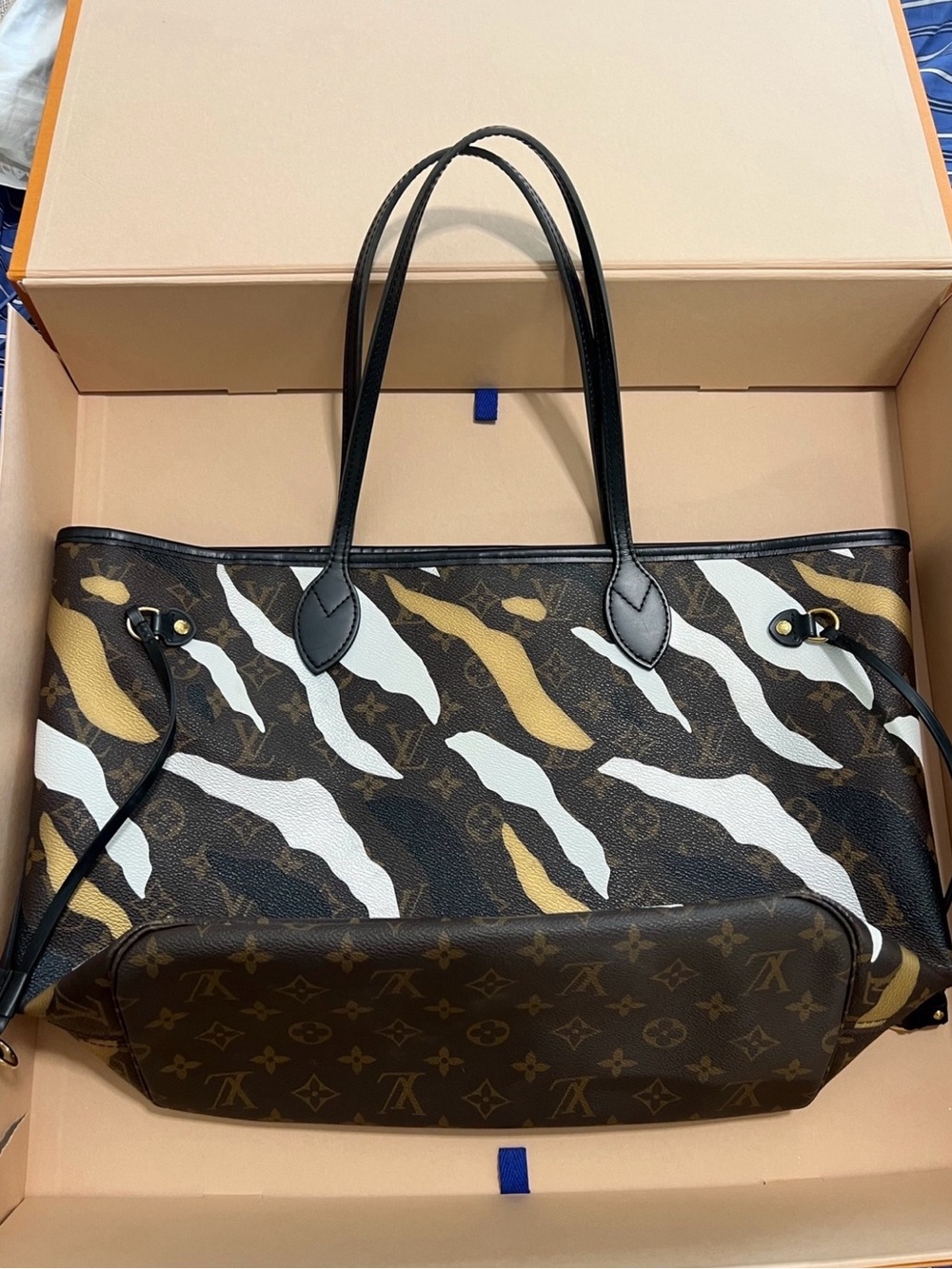 Louis Vuitton LVXLOL Neverfull Monogram MM Tote with White & Gold Zebra